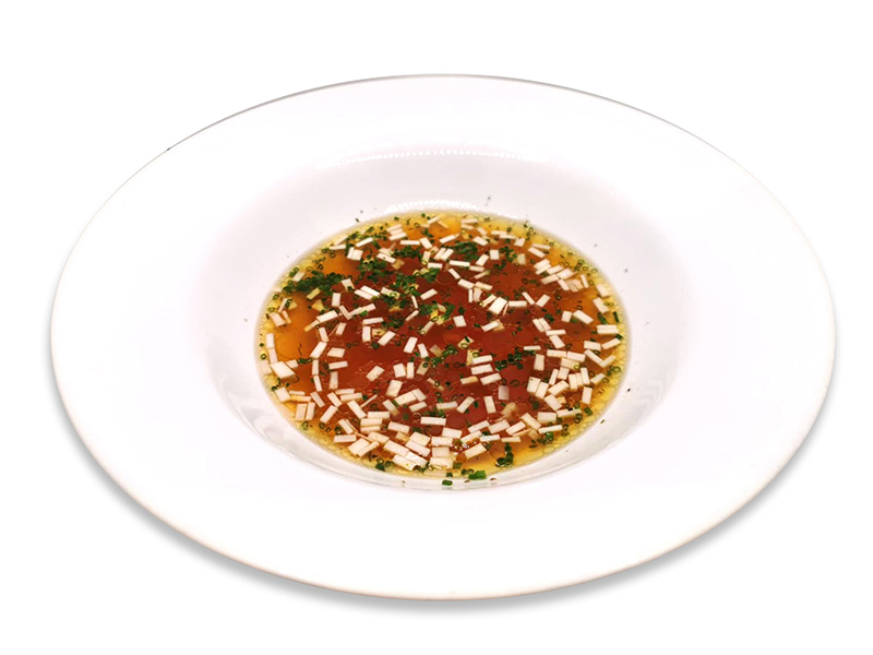 Hausgemachte Rinderkraftbrühe